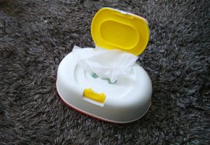 おむつ交換の必需品！「おしりふきシート」でパパもいっぱいお世話しよう
